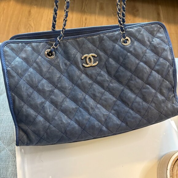 ✨  Chanel Caviar Leather ✨ - Picture 6 of 12